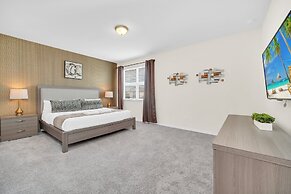 Chic Resort Villa: Themed Rooms, Pool & Game Room!