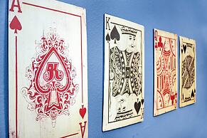 Chic Resort Villa: Themed Rooms, Pool & Game Room!