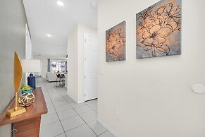 Chic Resort Villa: Themed Rooms, Pool & Game Room!