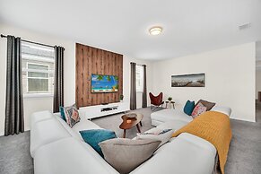 Chic Resort Villa: Themed Rooms, Pool & Game Room!