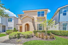 Chic Resort Villa: Themed Rooms, Pool & Game Room!