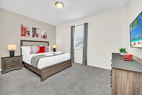 Chic Resort Villa: Themed Rooms, Pool & Game Room!