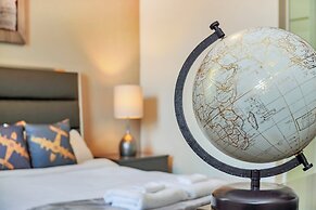 Chic Resort Villa: Themed Rooms, Pool & Game Room!