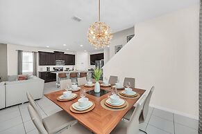 Chic Resort Villa: Themed Rooms, Pool & Game Room!