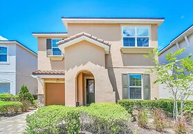 Chic Resort Villa: Themed Rooms, Pool & Game Room!