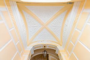 Grand Classic Apartment at San Martino