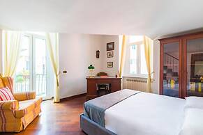 Grand Classic Apartment at San Martino