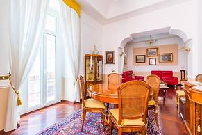 Grand Classic Apartment at San Martino