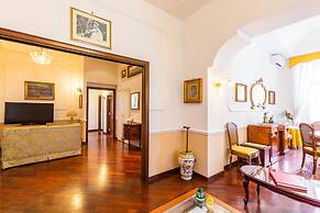 Grand Classic Apartment at San Martino