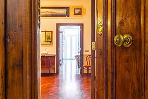 Grand Classic Apartment at San Martino