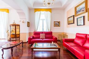 Grand Classic Apartment at San Martino