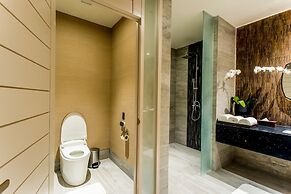 Brittany Hotel Villar City