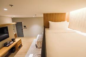 Brittany Hotel Villar City