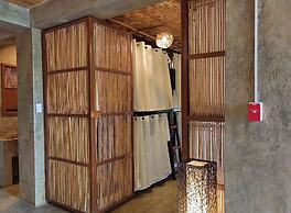 Hang Loose Hostel