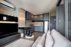 Tropical Sea View Suite B608 at Citygate