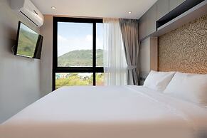 Tropical Hill Views Citygate Suite D609