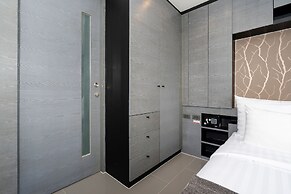 Premier Hill View Suite P708 at Citygate