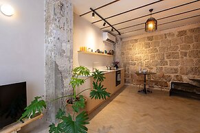 Vintage Eclectic Loft by Sea N' Rent