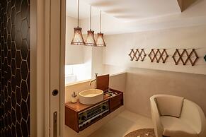 Vintage Eclectic Loft by Sea N' Rent