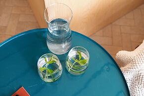 Vintage Eclectic Loft by Sea N' Rent