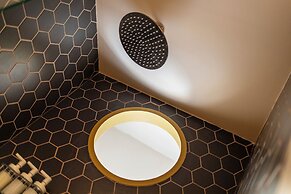 Vintage Eclectic Loft by Sea N' Rent