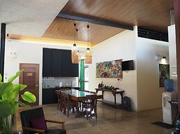 Ceda Guest House by HiveRooms