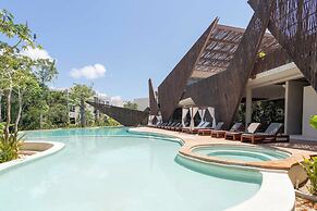 Beautiful 2BR apartment in fully equipped hotel in Tulum