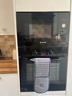 City Centre 1 Bed Sleeps 4 H5