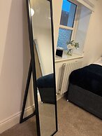 City Centre 1 Bed Sleeps 4 H5