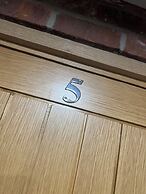 City Centre 1 Bed Sleeps 4 H5