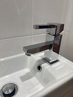 City Centre 1 Bed Sleeps 4 H5