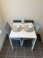 City Centre 1 Bed Sleeps 4 H5