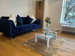 City Centre 1 Bed Sleeps 4 H5