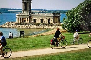Charming and Modern 3 bed Cottage in Wansford