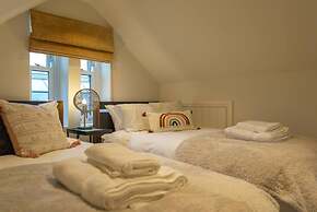 Escape 2 Unwind At The Parade Accommodates 10