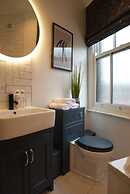 Escape 2 Unwind At The Parade Accommodates 10