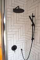 Escape 2 Unwind At The Parade Accommodates 10