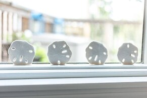 The Breeze Overlooking Minister s Pond