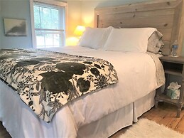 The Breeze Overlooking Minister s Pond