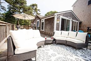 The Breeze Overlooking Minister s Pond