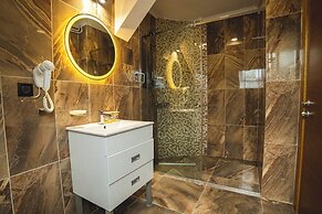 Luxury Hotel King Bo