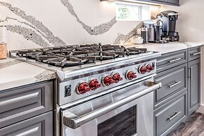 4223 Spruce Way 4 Bedroom Duplex by RedAwning