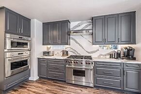 4223 Spruce Way 4 Bedroom Duplex by RedAwning