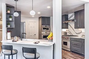 4223 Spruce Way 4 Bedroom Duplex by RedAwning