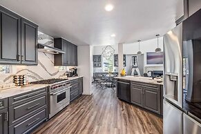 4223 Spruce Way 4 Bedroom Duplex by RedAwning