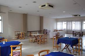 HotStar Thermas Hotel com Acesso a Park Aquático