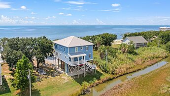 Pelican View Beach House - Private Beach!!