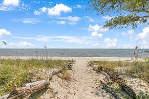 Pelican View Beach House - Private Beach!!