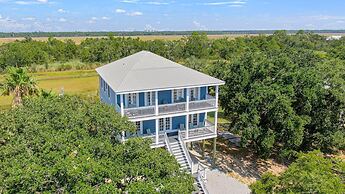 Pelican View Beach House - Private Beach!!