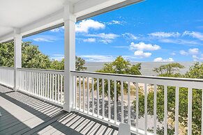 Pelican View Beach House - Private Beach!!